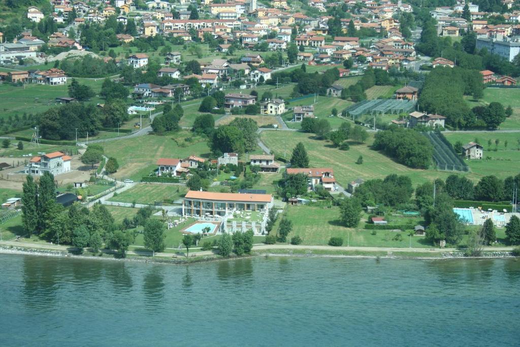 Tullio Hotel Gravedona Extérieur photo